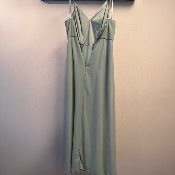 DB Studio Ruffle Spaghetti Strap Dusty Sage Bridesmaid Dress Size 8 - Picture 2 of 4